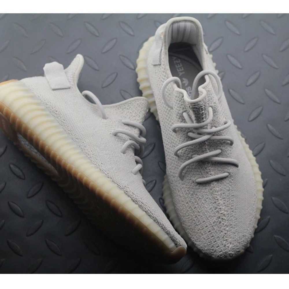 Yeezy Boost 350 v2 grey sesame Sneakers